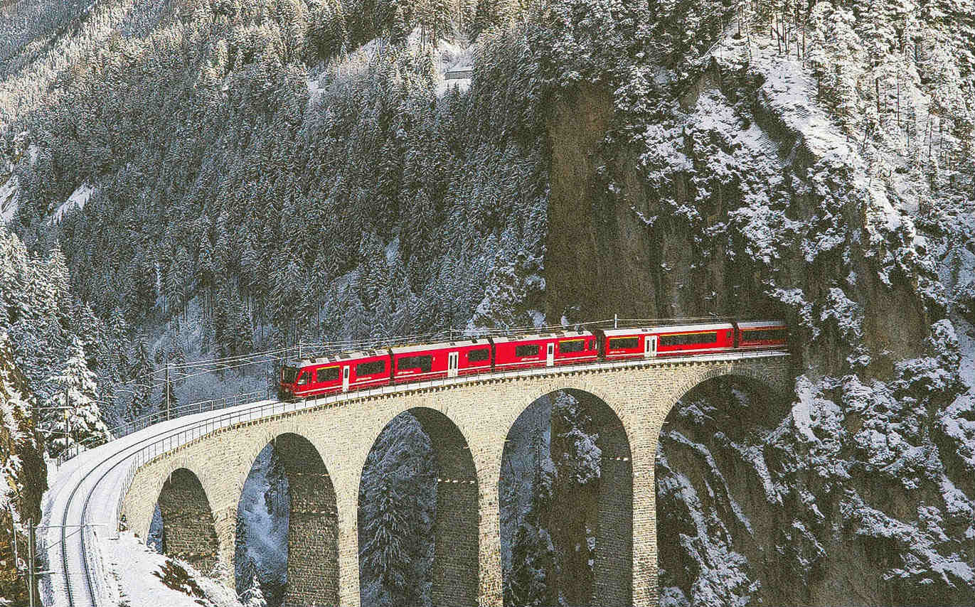 7 of the World’s Greatest Train Journeys