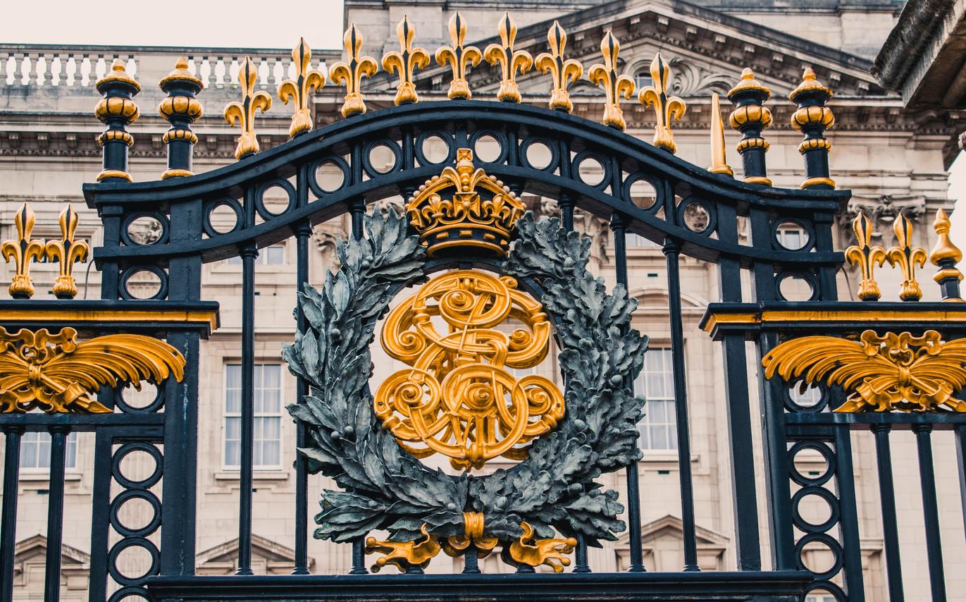 The Gates of Buckingham Palace | London travel tips