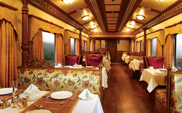 Restaurant on board The Golden Chariot