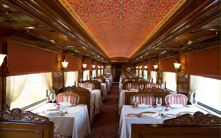 Rang Mahal Restaurant in Maharajas' Express
