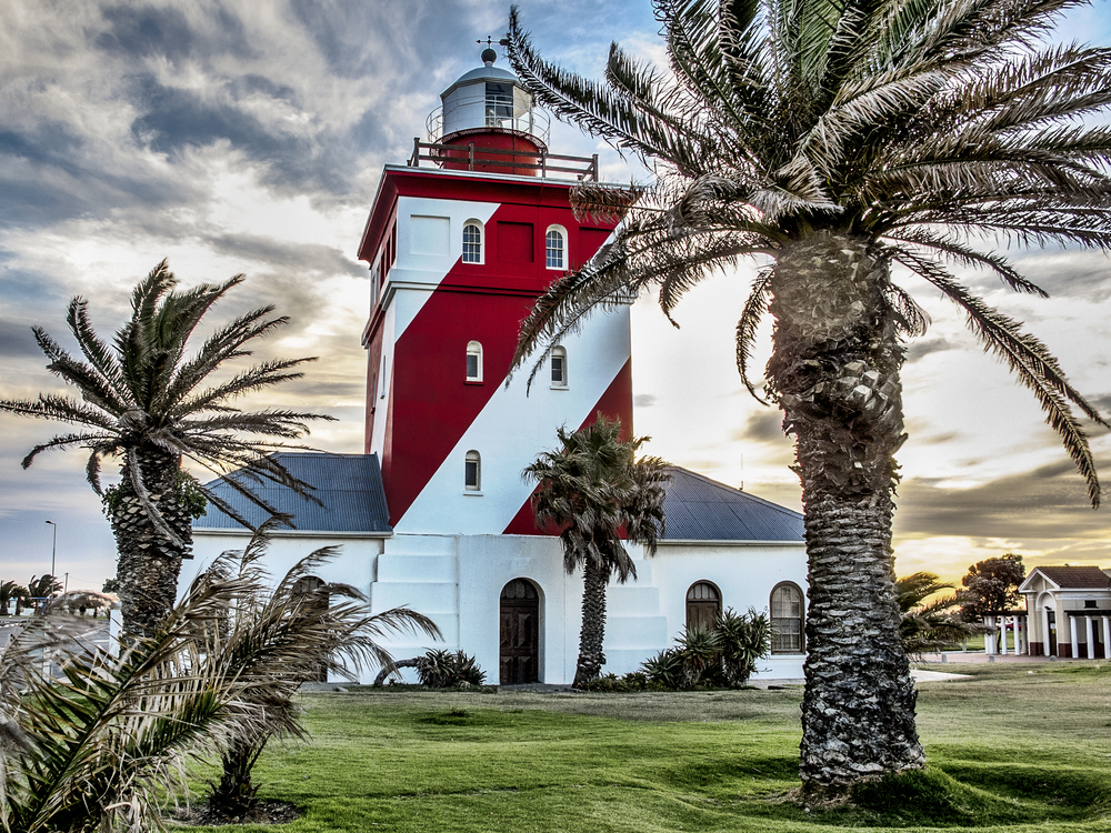 red and white lighthouse in cape town