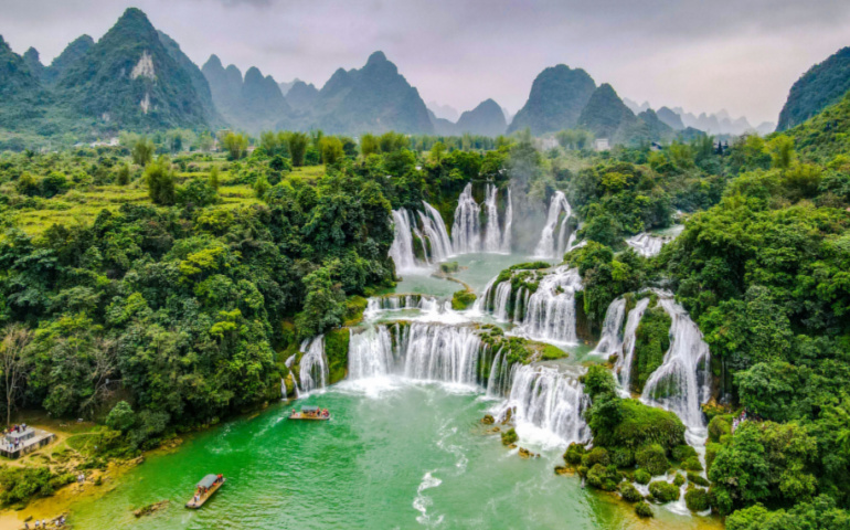  Ban Gioc Waterfall, Vietnam