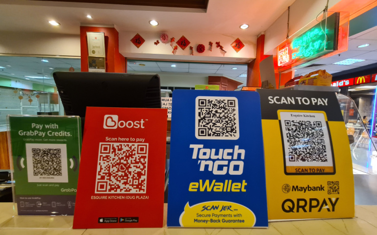 E wallet, digital, cashless, UPI Payment method in Malaysia, Grab pay, Boost, Touch n Go and Maybank QrPay accept at local restaurant