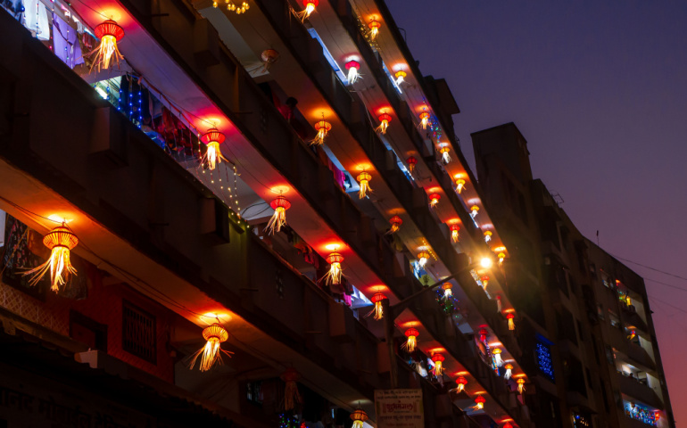  Diwali decorative lamps/Akash Kandil/Lantern lights hanging outside traditional indian home/chawl in Mumbai