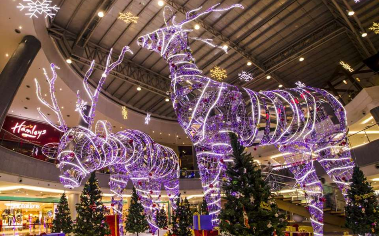 Pheonix Marketcity Mall puts on a display for Christmas