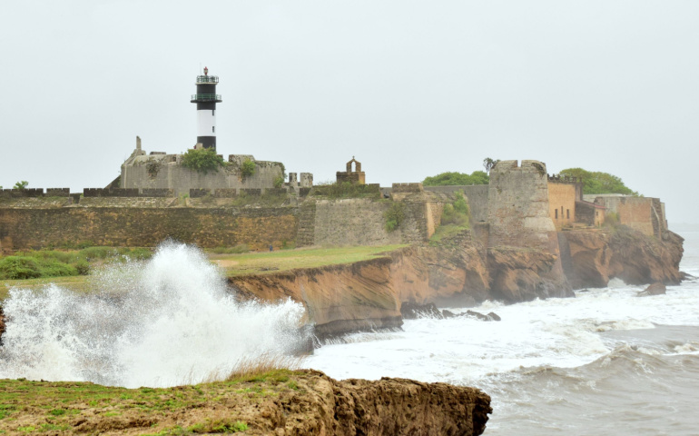 Diu Fort is located close to Ghoghla Beach