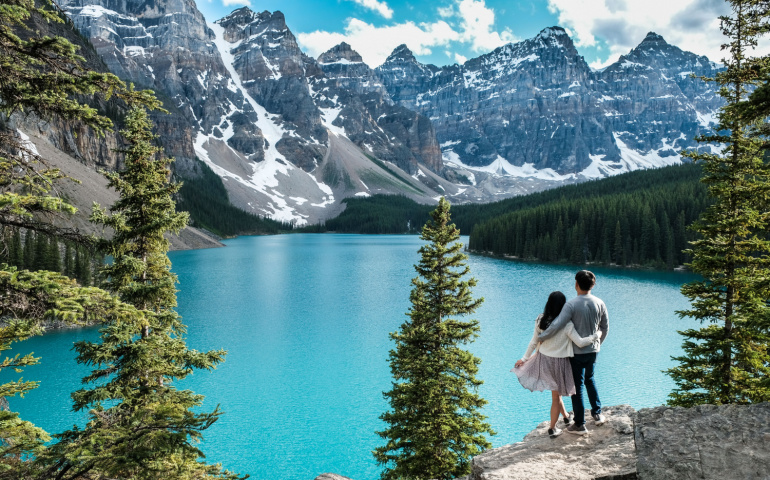 Pre-wedding photoshoot in Bnaff National Park, Canada