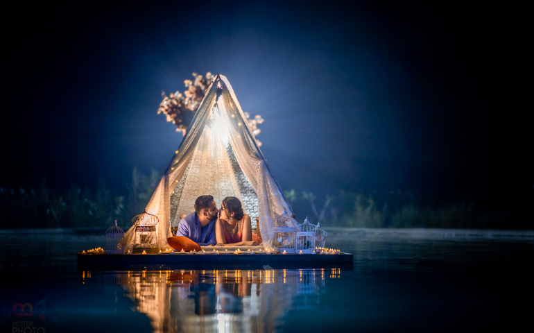 Pre-wedding photoshoot at Sets in the City (Floating Tent Set)