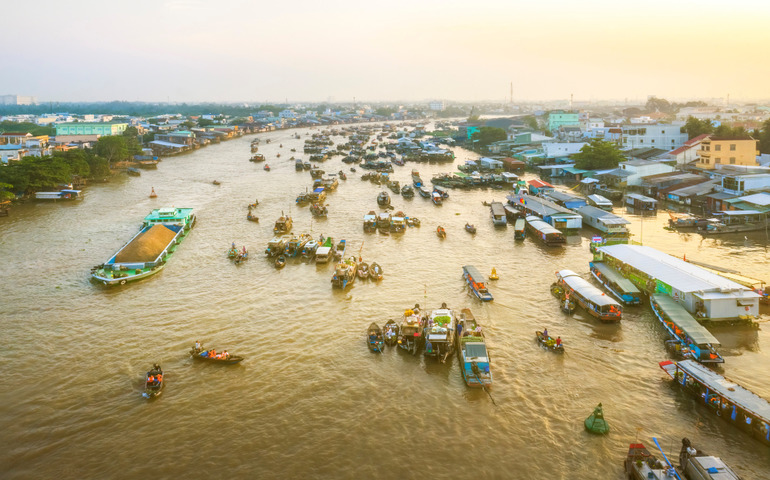 floating markets in Vietnam- Cai Rang