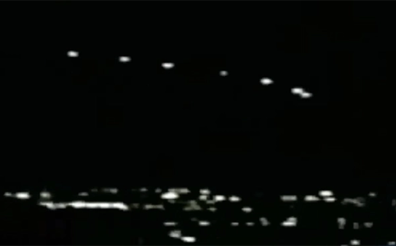 The Phoenix lights seen cruising over Arizona
