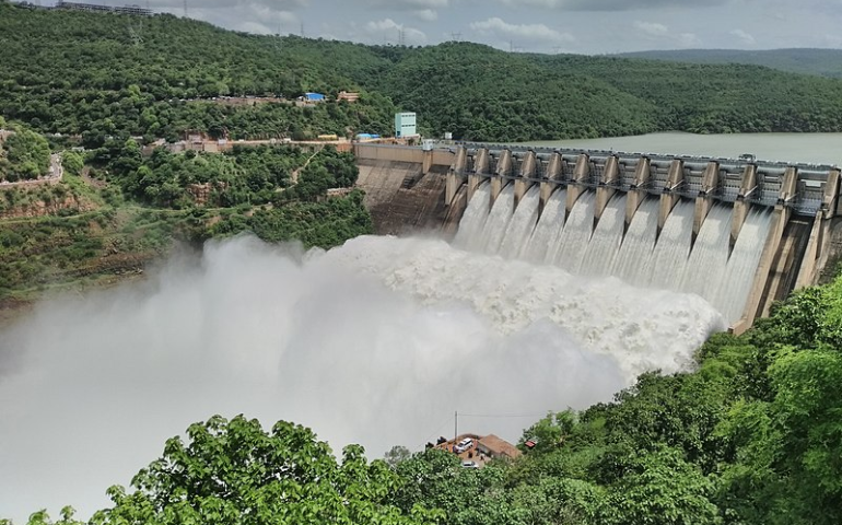 Srisailam Dam, Nallamala Hills