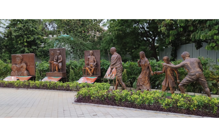 Statues at Shaheedi Park