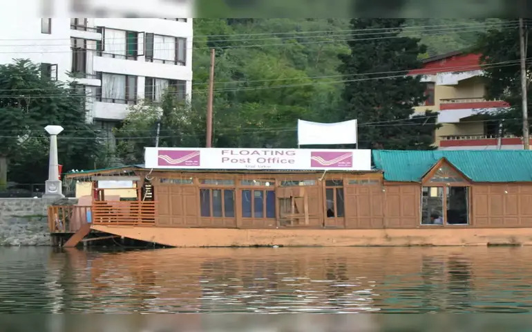 Unique Post offices- Floating Post Office, Kashmir