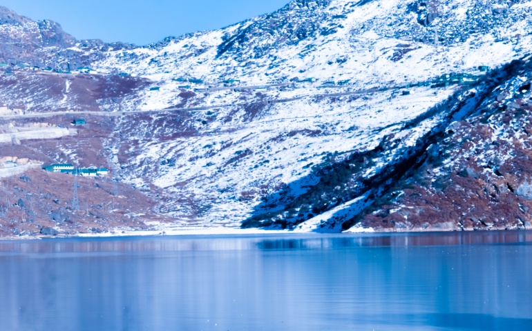 Tsomgo Lake in winter