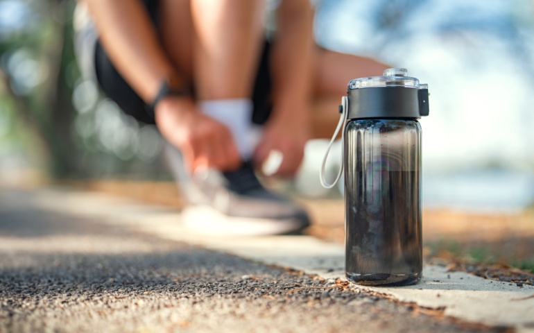 Refillable water bottle