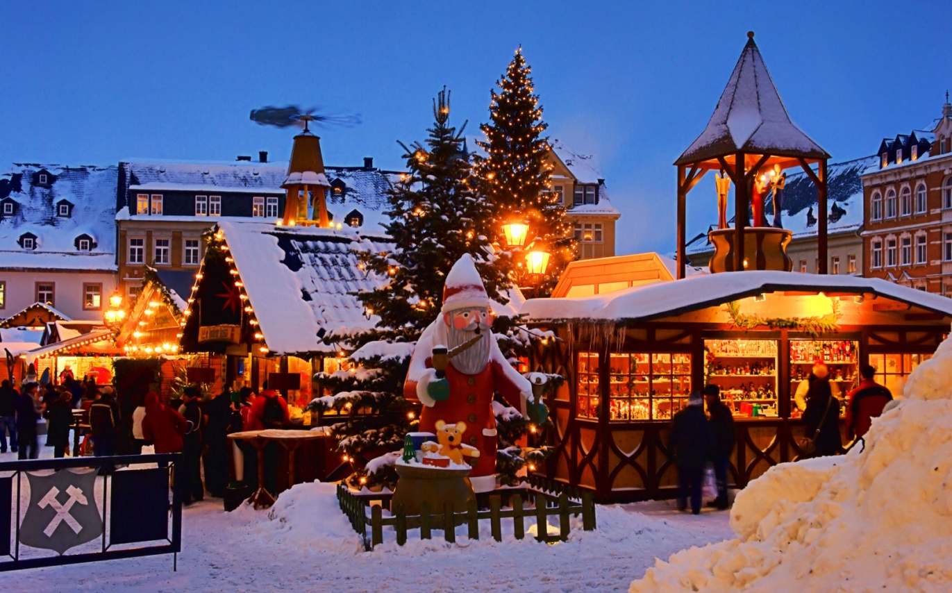 Walking in Winter Wonderlands: Top 10 Best Places to Visit During Christmas