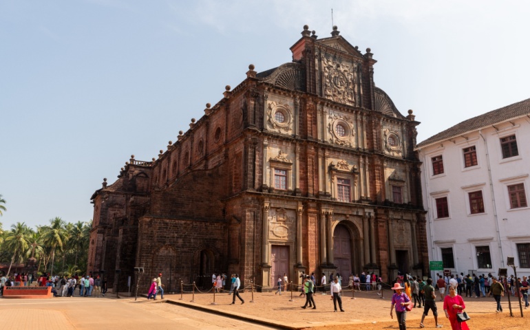 Tourists flocking to the Basilica of Bom Church.