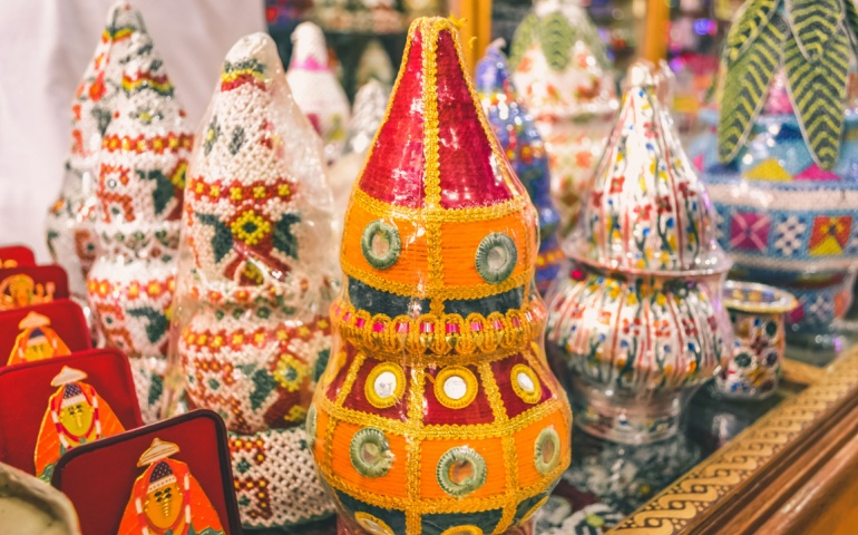 Handmade crafts at the Bhuj markets. 