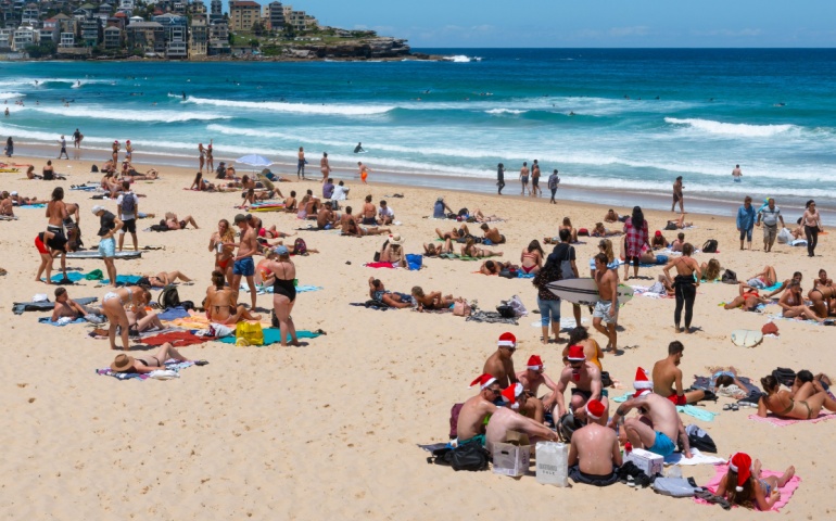 Bondi Beach a day before Christmas