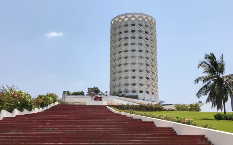 View of the Nehru Planetarium from outside