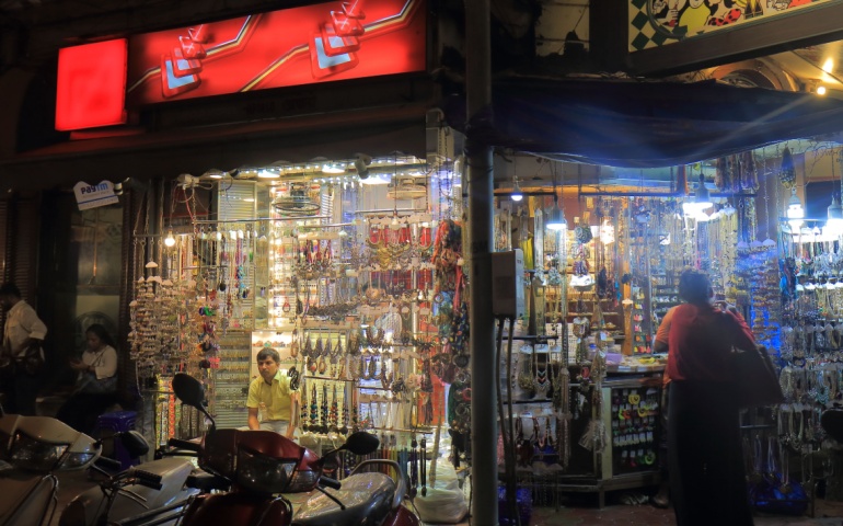 Jewellery stores at Colaba Causeway